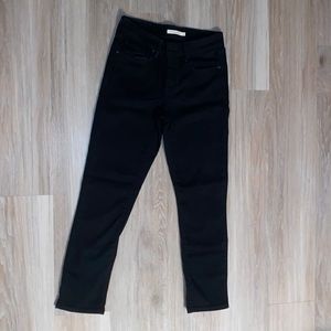 Levi’s Classic Mid Rise Skinny Jeans